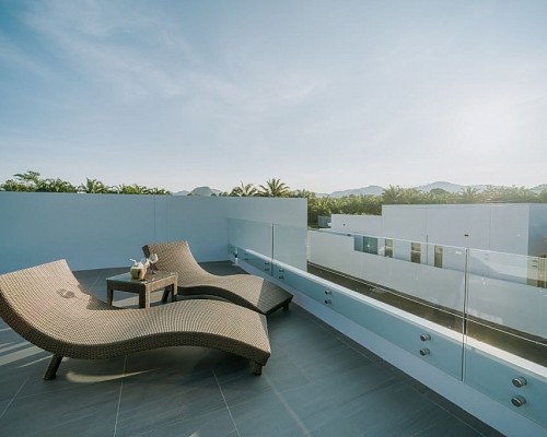 Grand 8 - Grand pool villa with rooftop