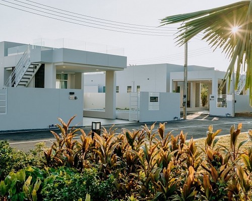 Grand 8 - Grand pool villa with rooftop