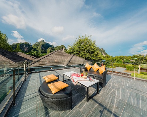 Villa 2 -  3BDR Jacuzzi Villa with rooftop
